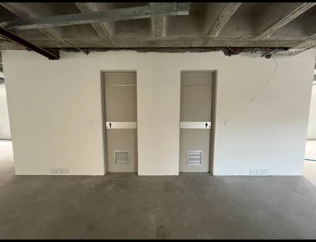 434M² OFFICE TO LET IN RONDEBOSCH
